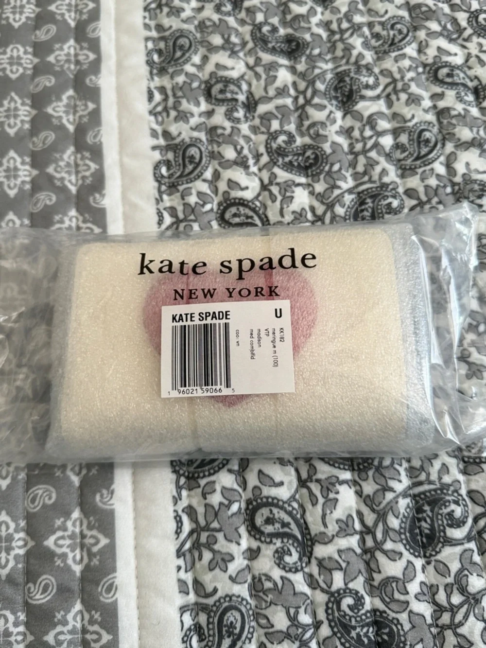 Kate Spade Madison Puffy Heart Bifold Wallet - Picture 4 of 5